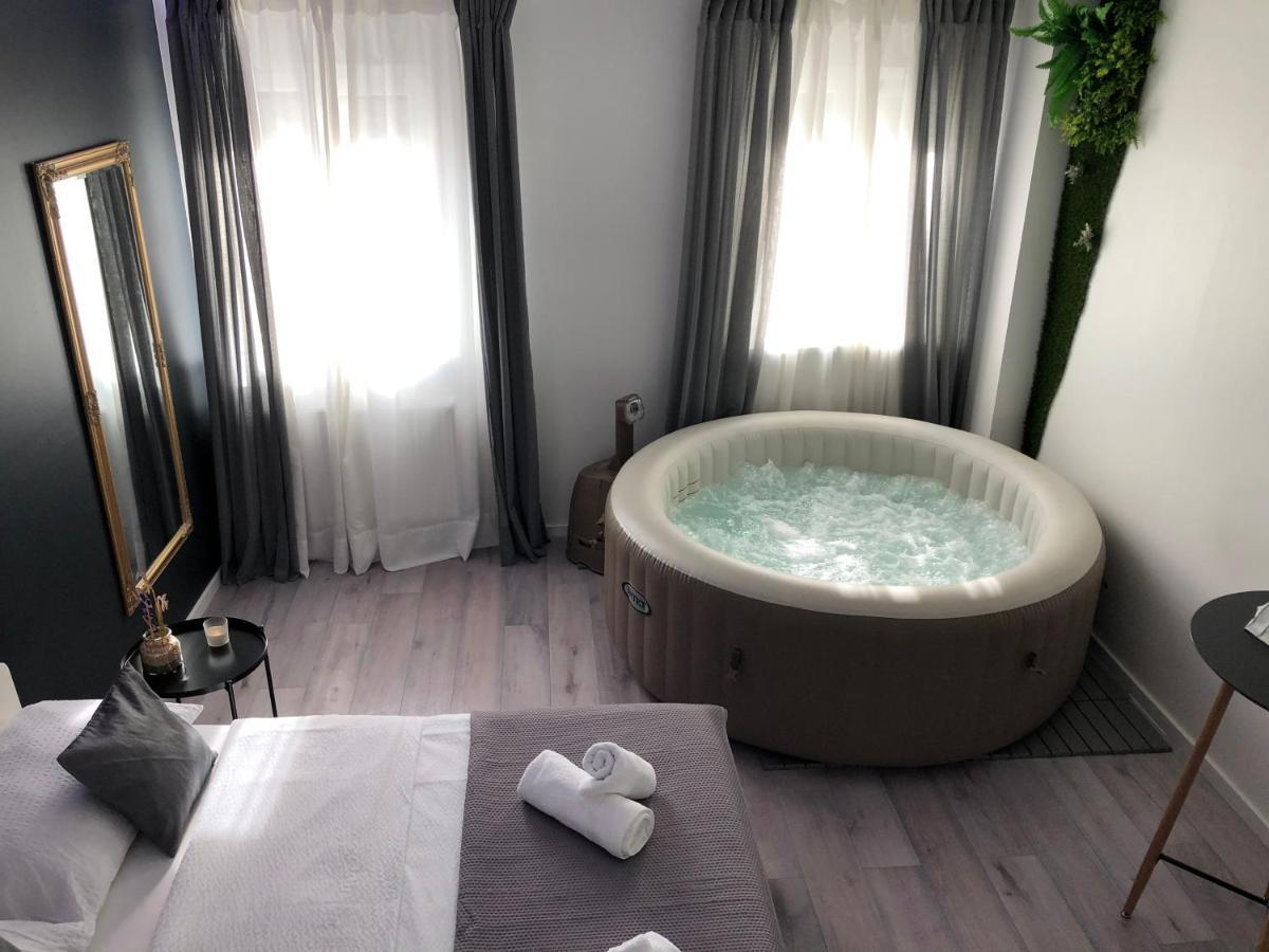 Apartment Zagreb Jacuzzi Экстерьер фото